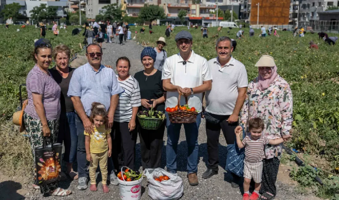 Bornova Belediye Başkanı Ömer Eşki, ilçenin en büyük kent bostanı