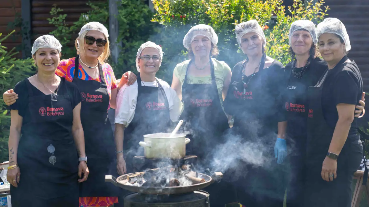 Bornova’da kazanlar kadın emeğiyle kaynıyor: Reçel Festivali hazırlıkları başladı
