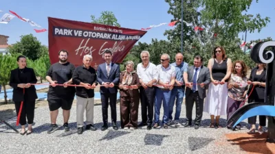 Bayraklı Belediye Başkanı İrfan Önal, ilçedeki kentleşme ve otopark eksikliklerini