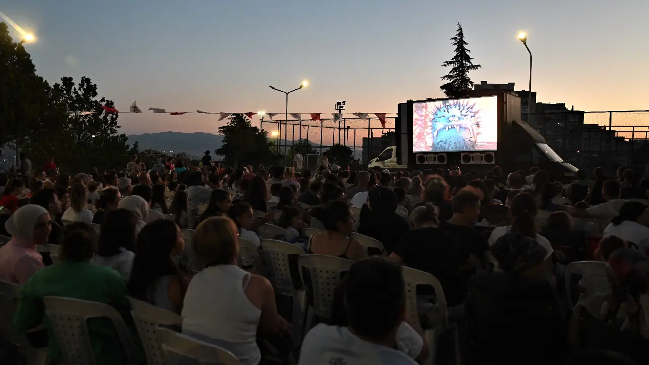 Bornova Belediyesi’nin Açık Hava Sineması Yaz Animasyon Film Günleri, Evka-4’te