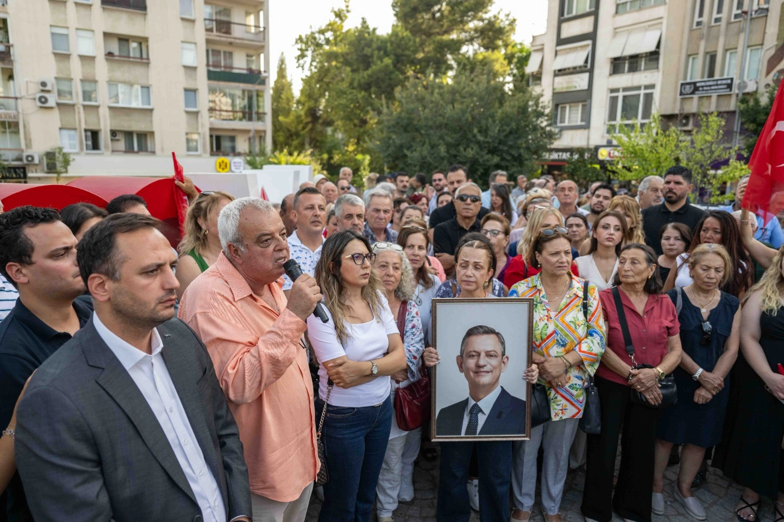 Bornova Yeni Parti’ye geçti