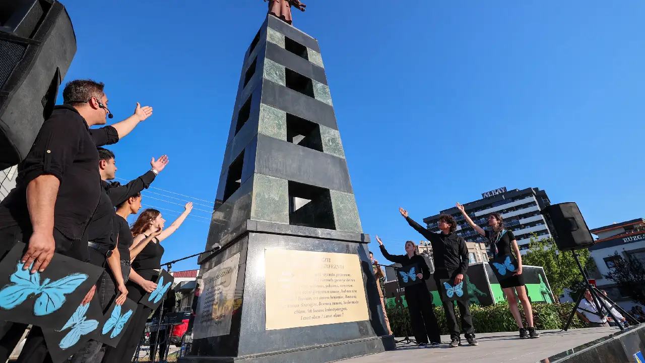 Buca, Srebrenitsa’yı unutmadı: “Unutulan soykırım tekrarlanır!"
