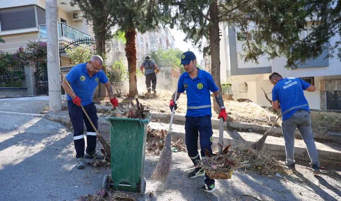 Buca Belediyesi, artan sıcaklıklarla birlikte temizlik çalışmalarını ilçe genelinde yoğunlaştırdı.