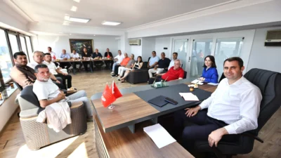 CHP İzmir İl seçilmiş Başkanı Çağatay Güç, ilçe başkanlarıyla gerçekleştirdiği