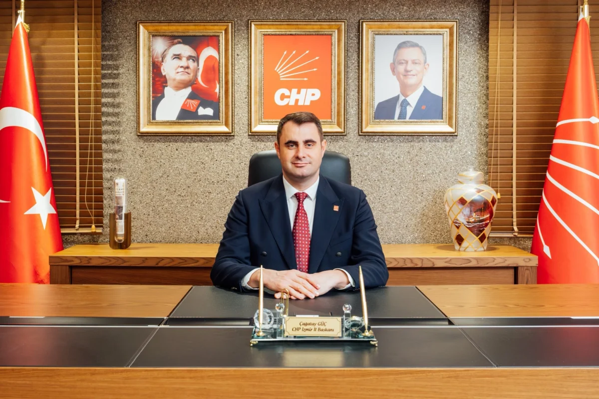 Kılıçdaroğlu yönetimi tarafından görevden alınan CHP İzmir'in seçilmiş il başkanı
