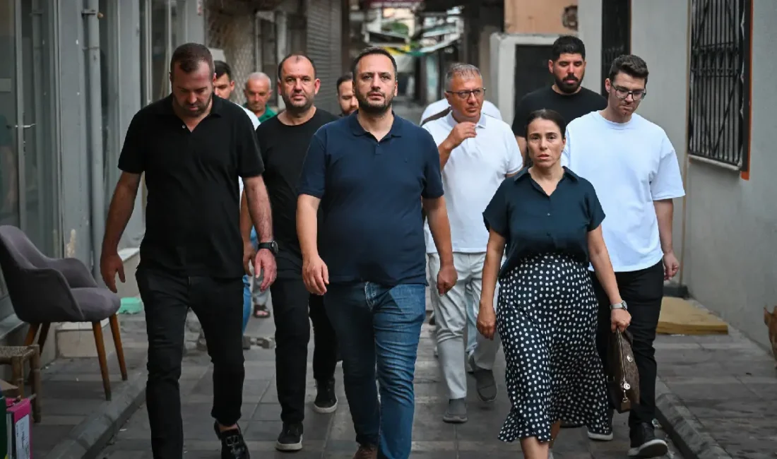 Bornova Belediye Başkanı Ömer Eşki, Çamdibi Yıldırım Beyazıt Mahallesi’nde kilit
