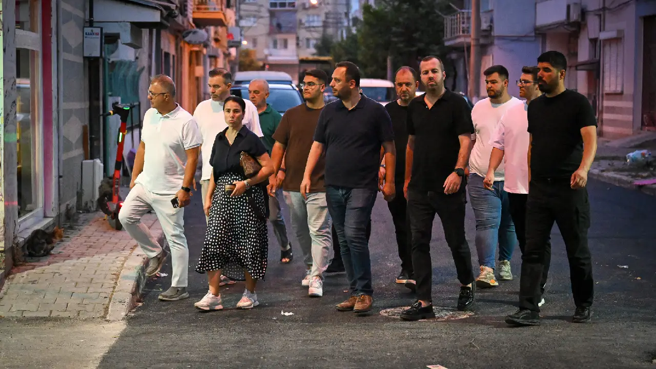 Çamdibi’nde büyük altyapı hamlesi: 280 sokak asfaltla buluşuyor 3 Çamdibi’nde büyük altyapı hamlesi: 280 sokak asfaltla buluşuyor