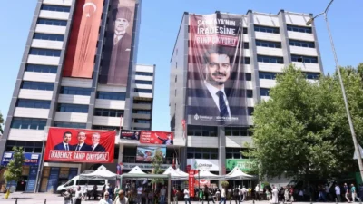 Tutuklanmasının ardından İçişleri Bakanlığı tarafından tedbiren görevden uzaklaştırılan Çankaya Belediye