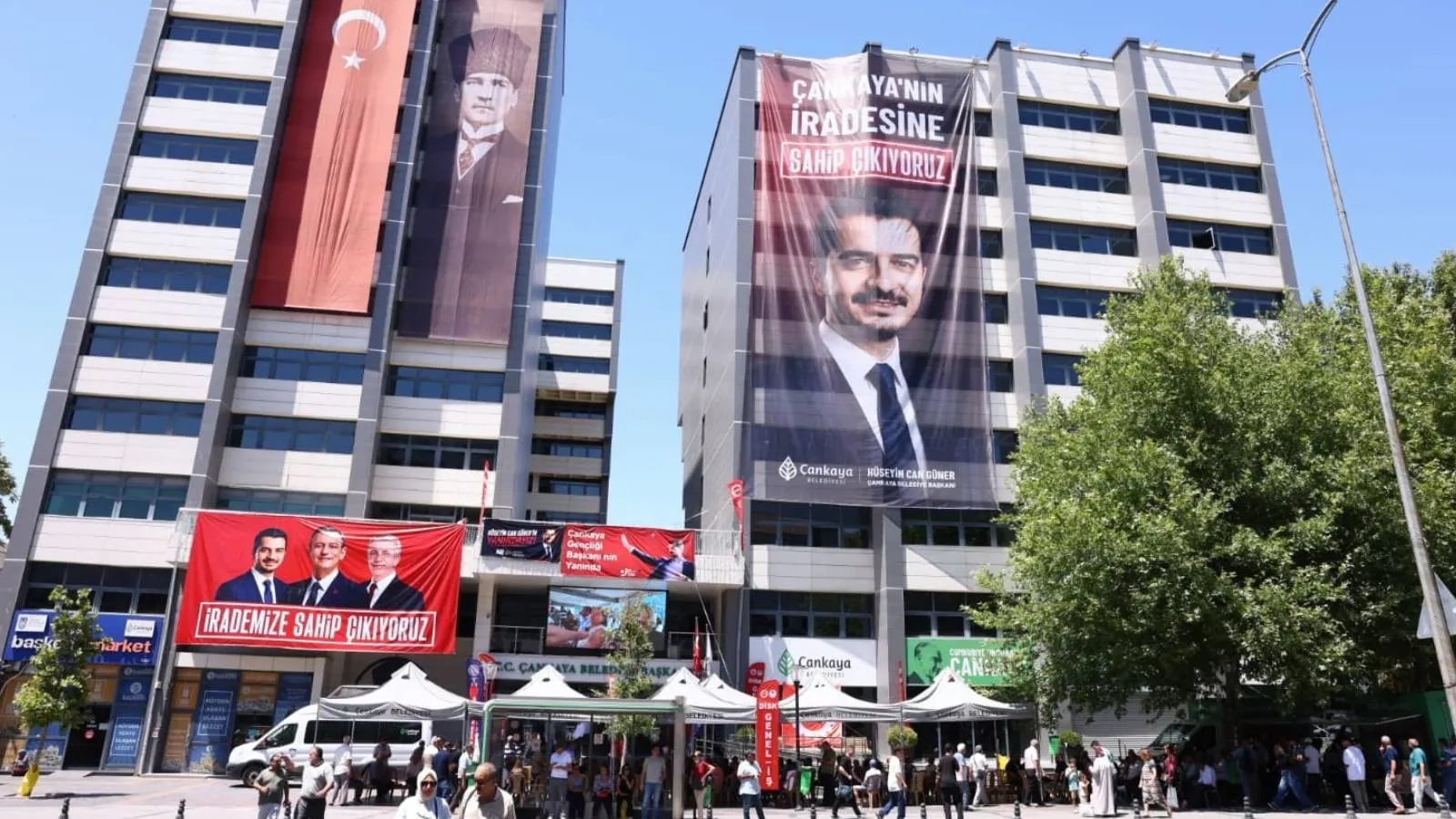 Tutuklanmasının ardından İçişleri Bakanlığı tarafından tedbiren görevden uzaklaştırılan Çankaya Belediye