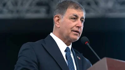 Geçtiğimiz ay Cumhuriyet Halk Partisi'nden istifa eden İzmir Büyükşehir Belediye