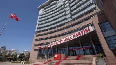 Özgür Özel liderliğinde kurulan YENİ Parti’ye 91 milletvekilinin geçmesiyle birlikte,