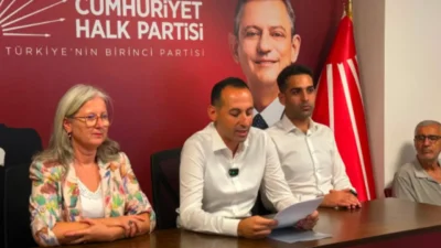 CHP İzmir İl Başkanlığı'nın 6 ilçe başkanını görevden almasının ardından