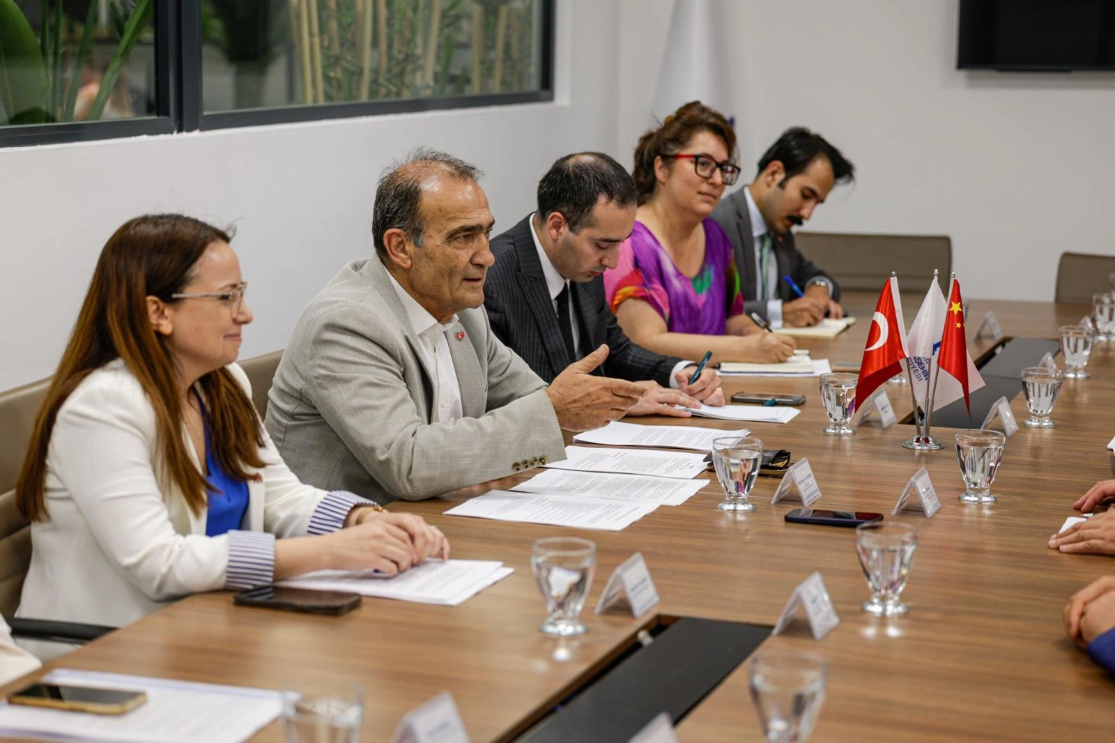 İzmir’de aile sıcaklığı Çin heyetini duygulandırdı: Zübeyde Hanım Huzurevi'ne övgü yağmuru!