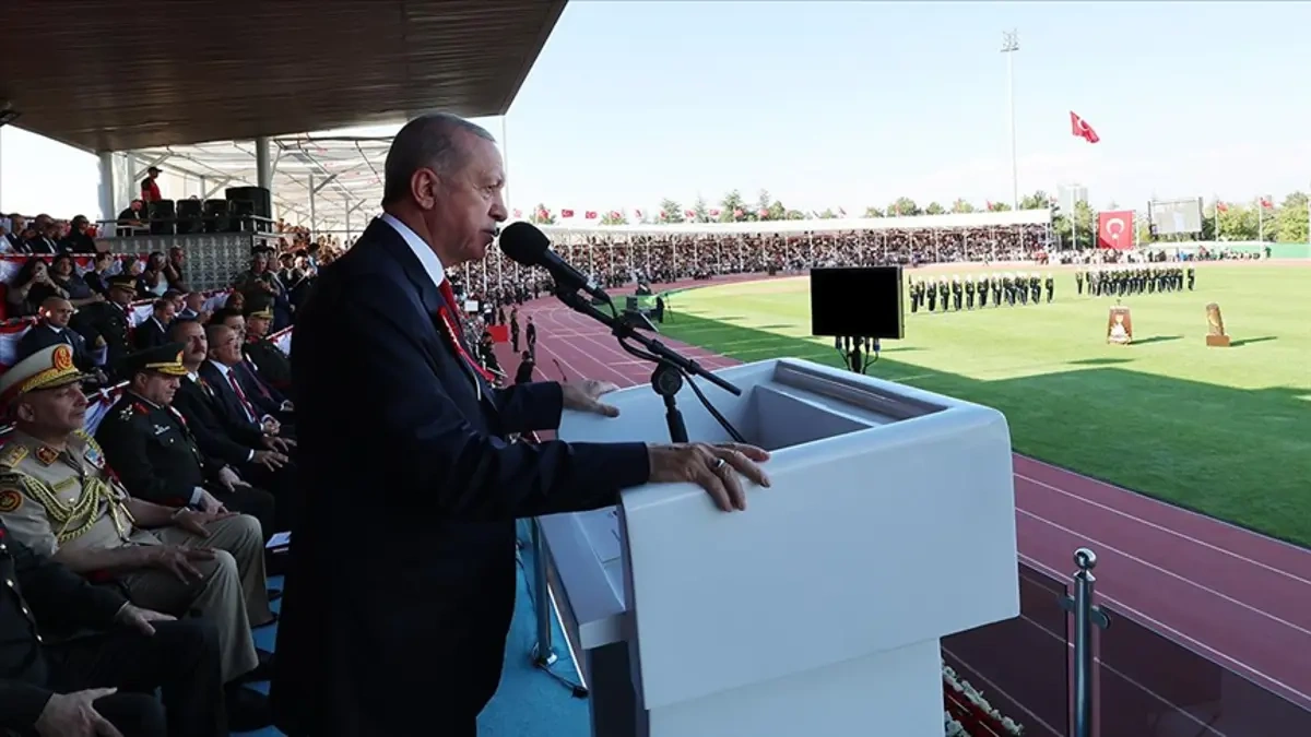 Cumhurbaşkanı Erdoğan'dan yapay zeka ve siber saldırı uyarısı