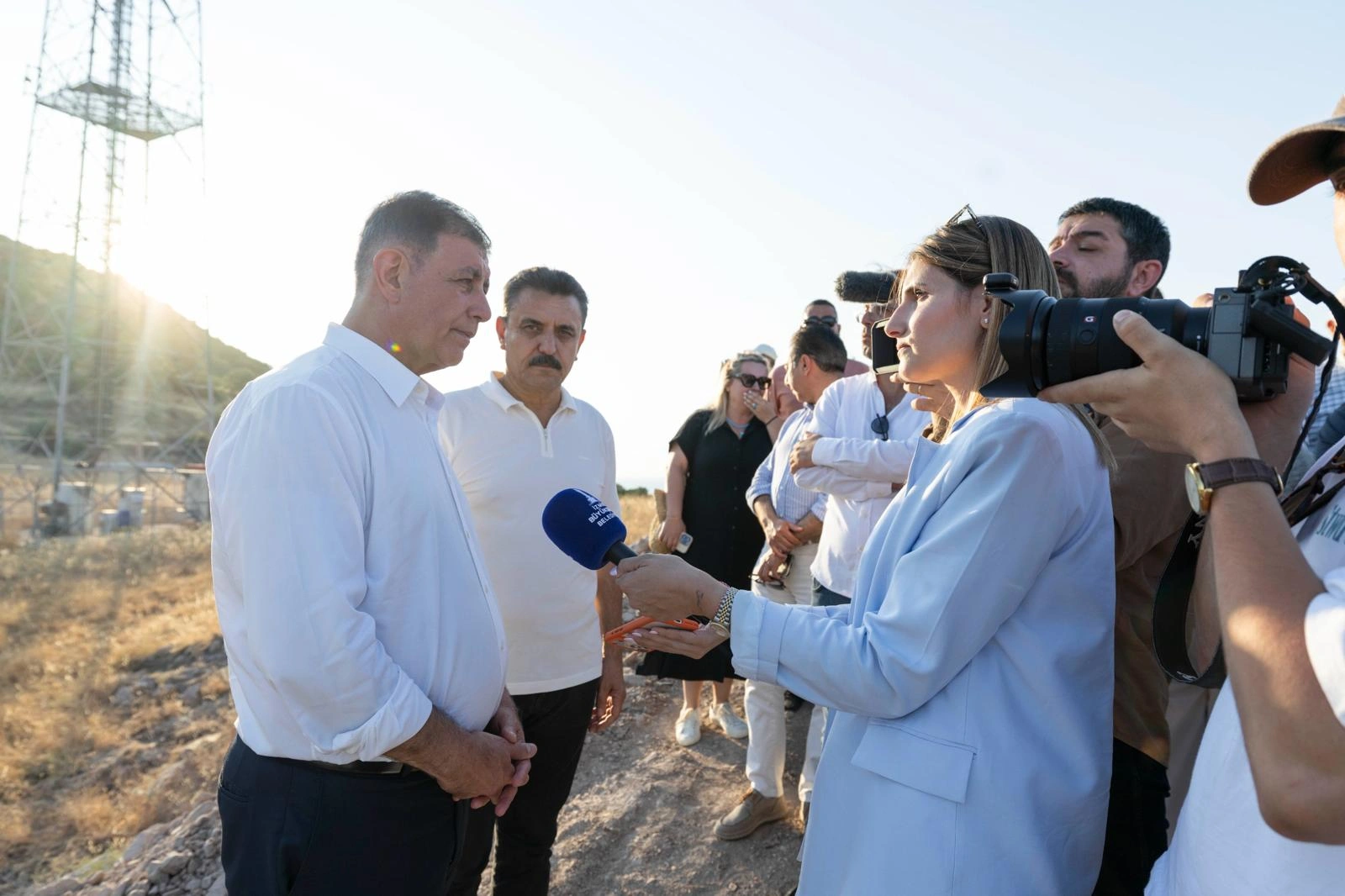 Dikili’ye modern hayvan bakımevi: Başkan Cemil Tugay sahaya indi, tarih verdi! 1 Dikili’ye modern hayvan bakımevi: Başkan Cemil Tugay sahaya indi, tarih verdi!