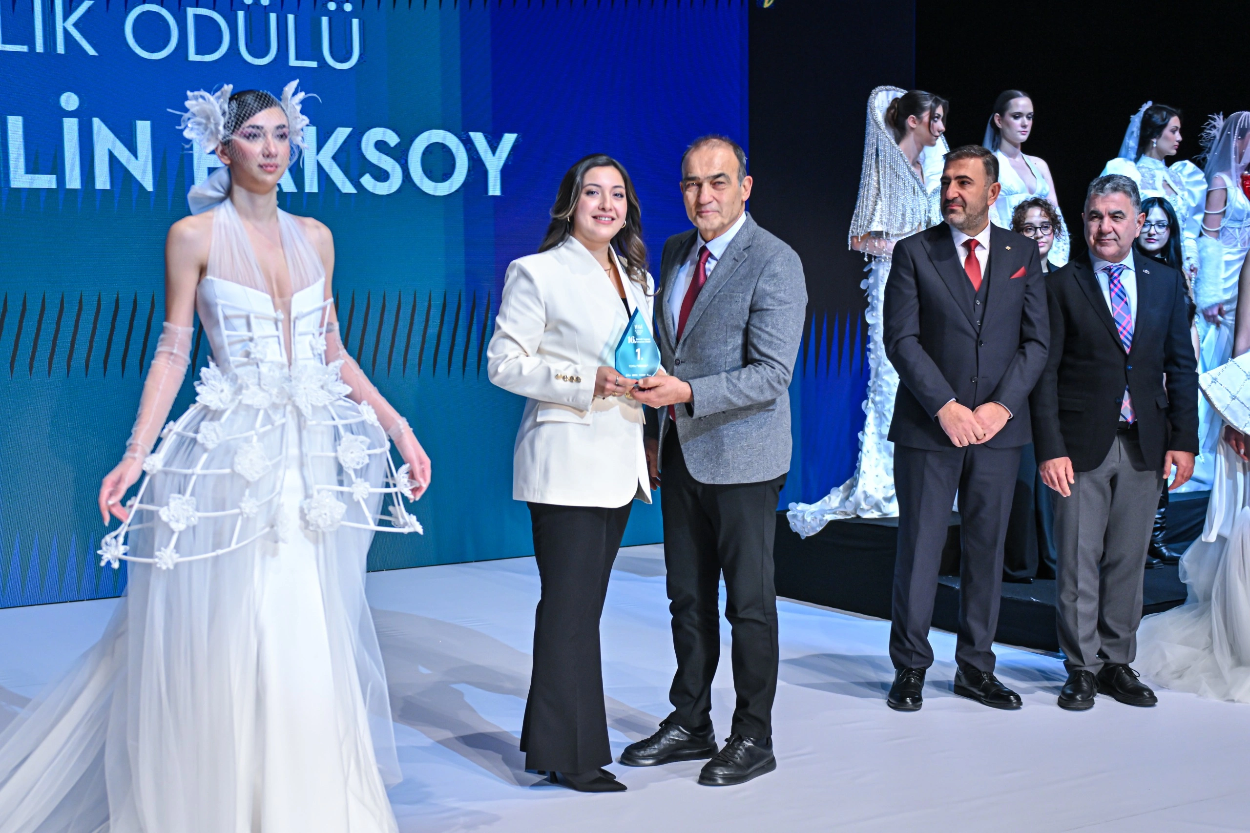 17. Gelinlik Tasarım Yarışması’na başvurular başladı: Genç tasarımcılar podyuma çıkıyor!