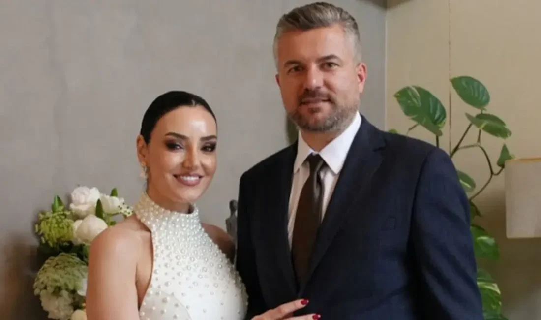 Türk halk müziği sanatçısı Sevcan Orhan'dan tutuklu başkan Görkem Duman'a