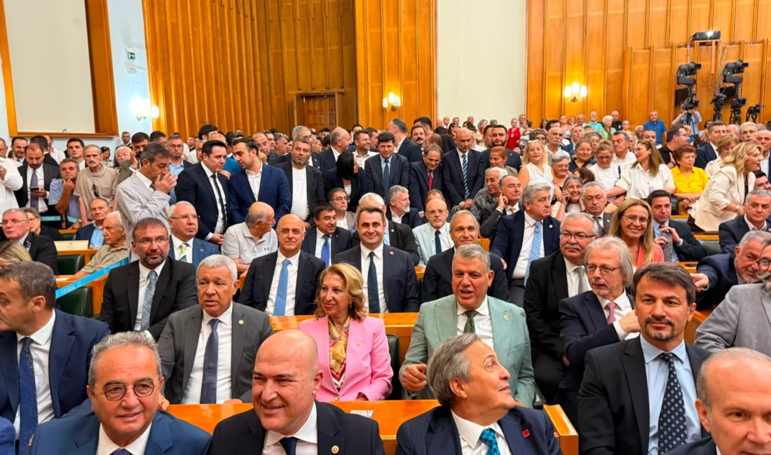 CHP Genel Başkanı Özgür Özel’in Meclis grup toplantısında partisine veda
