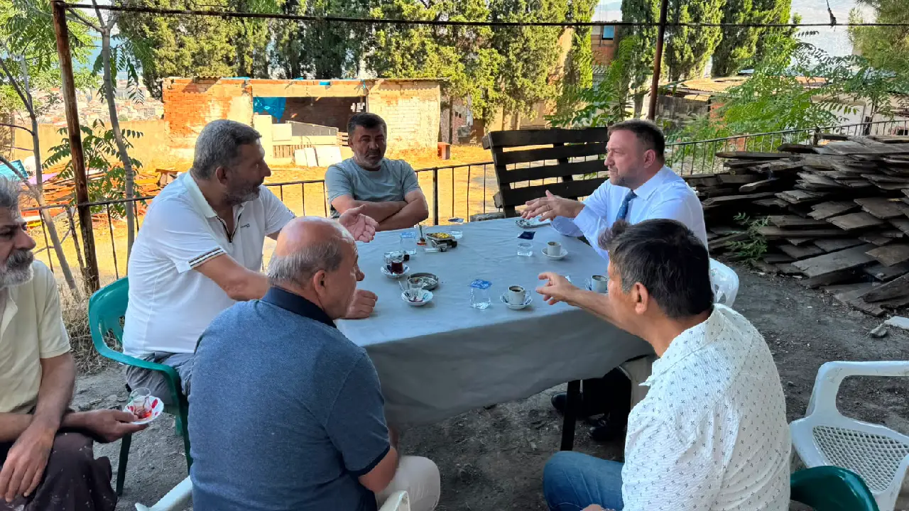 Utku Gümrükçü sokağın nabzını tuttu! “Suni tartışmalara vaktimiz yok, biz halkın yanındayız!"