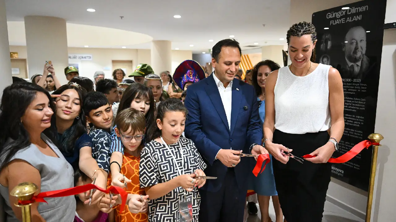 "Ben Anadolu" oyununun hafızalara kazınan iki kahramanı, Yıldız Kenter ve