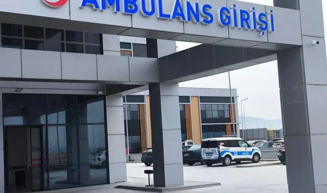 Aydın'ın Çine ilçesinde iki motosikletin kavşakta kafa kafaya çarpışması sonucu