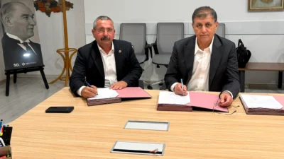 İzmir Büyükşehir Belediyesi bünyesindeki İZSU ve İZDOĞA şirketlerinde çalışan 3
