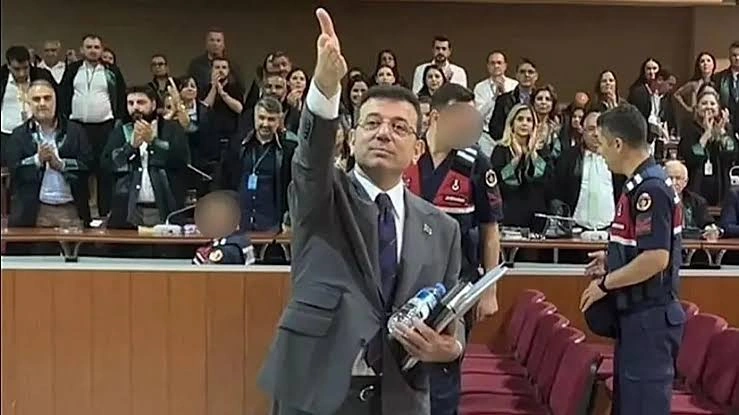 İstanbul Büyükşehir Belediye Başkanı ve CHP'nin tutuklu Cumhurbaşkanı Adayı Ekrem