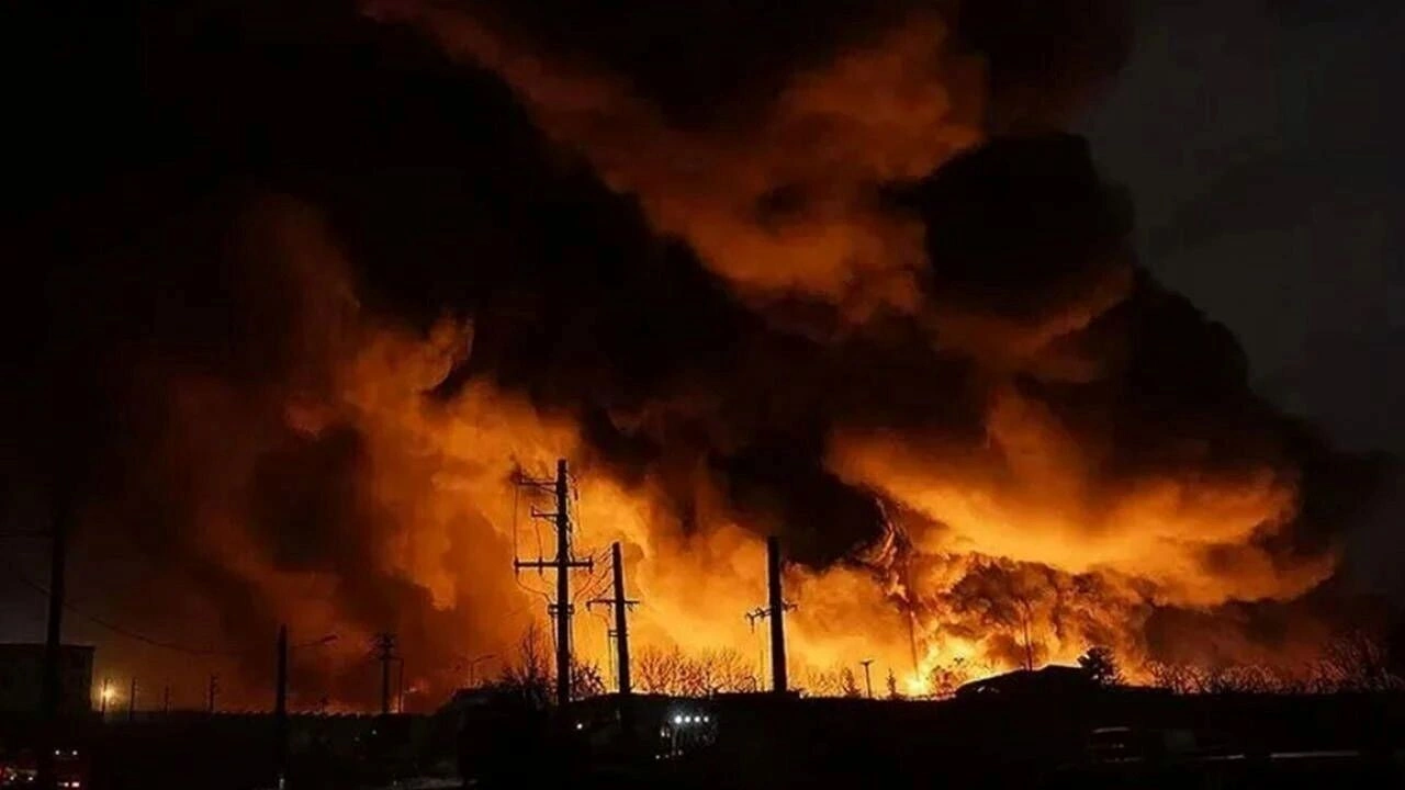 İran bir kez daha bombalar altında: 3 eyalette patlama sesleri duyuldu