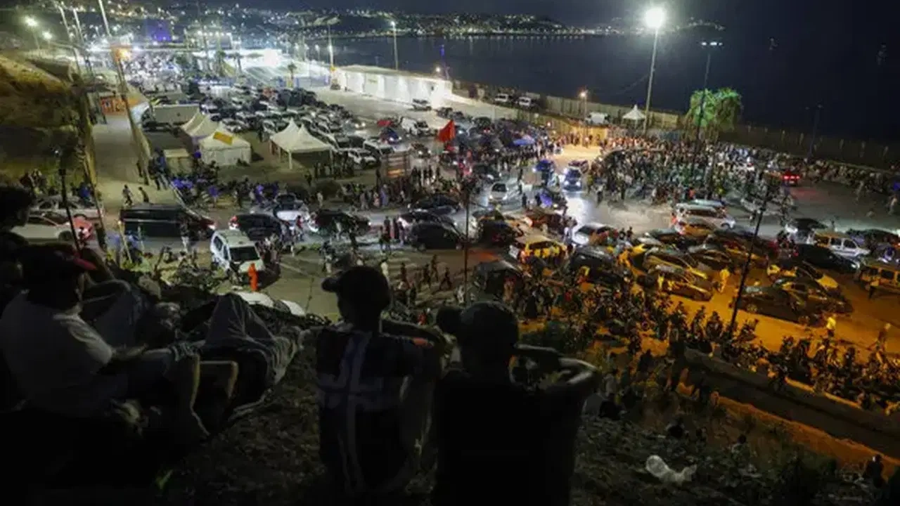 İspanya’ya Afrika sınırından büyük göç dalgası