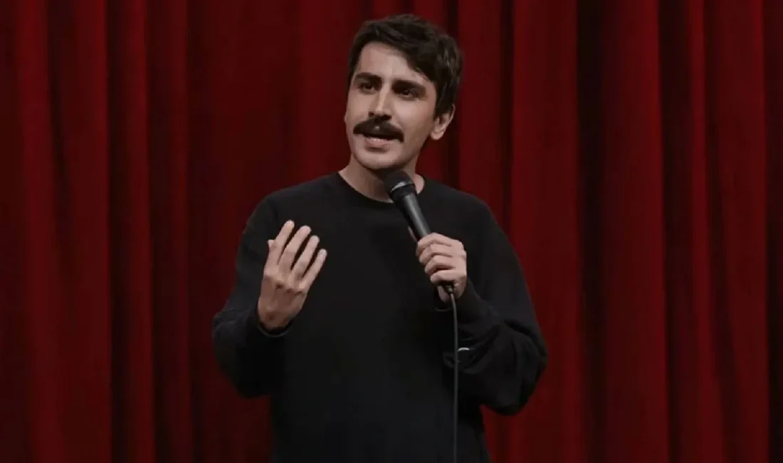 Komedyen Deniz Göktaş’ın politik eleştiriler içeren stand-up gösterisinin ardından gözaltına