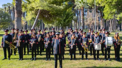 1943 yılında 64 kişilik dev bir kadroyla kurulan İzmir Büyükşehir