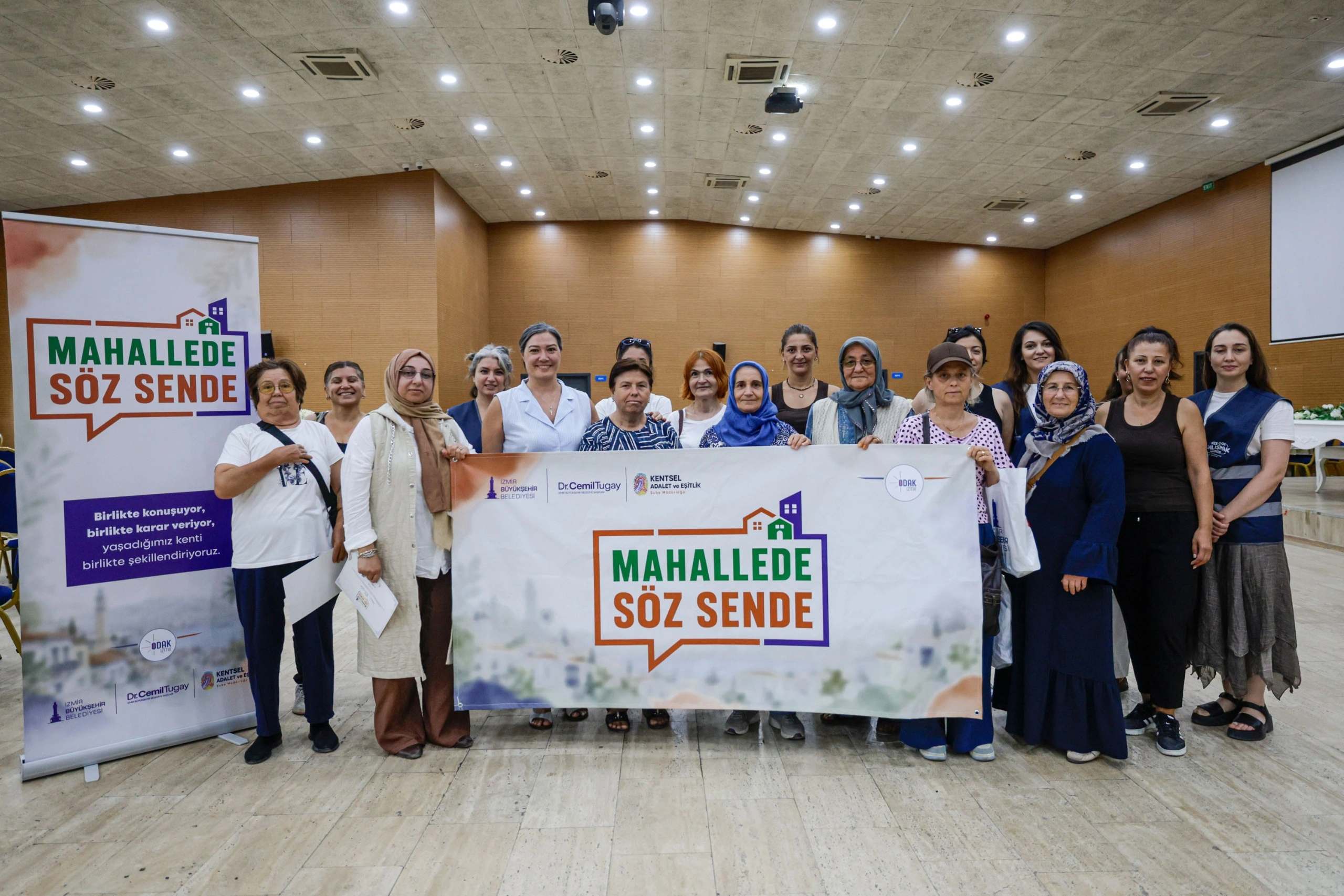 İzmir Büyükşehir’den demokrasi seferberliği: "Mahallede Söz Sende" Ulubatlı’da!