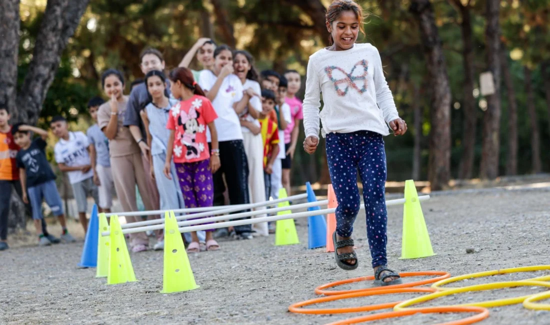 İzmir Büyükşehir Belediyesi'nin yaz aylarında çocukları ve aileleri kültür, sanat