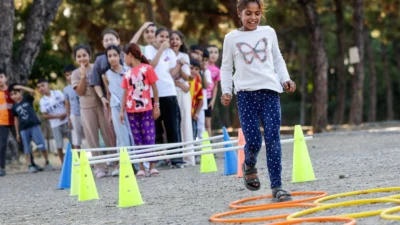 İzmir Büyükşehir Belediyesi'nin yaz aylarında çocukları ve aileleri kültür, sanat