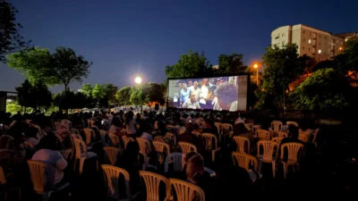 İzmir Büyükşehir Belediyesi, yaz akşamlarını sinema keyfiyle buluşturacak Gezici Açıkhava