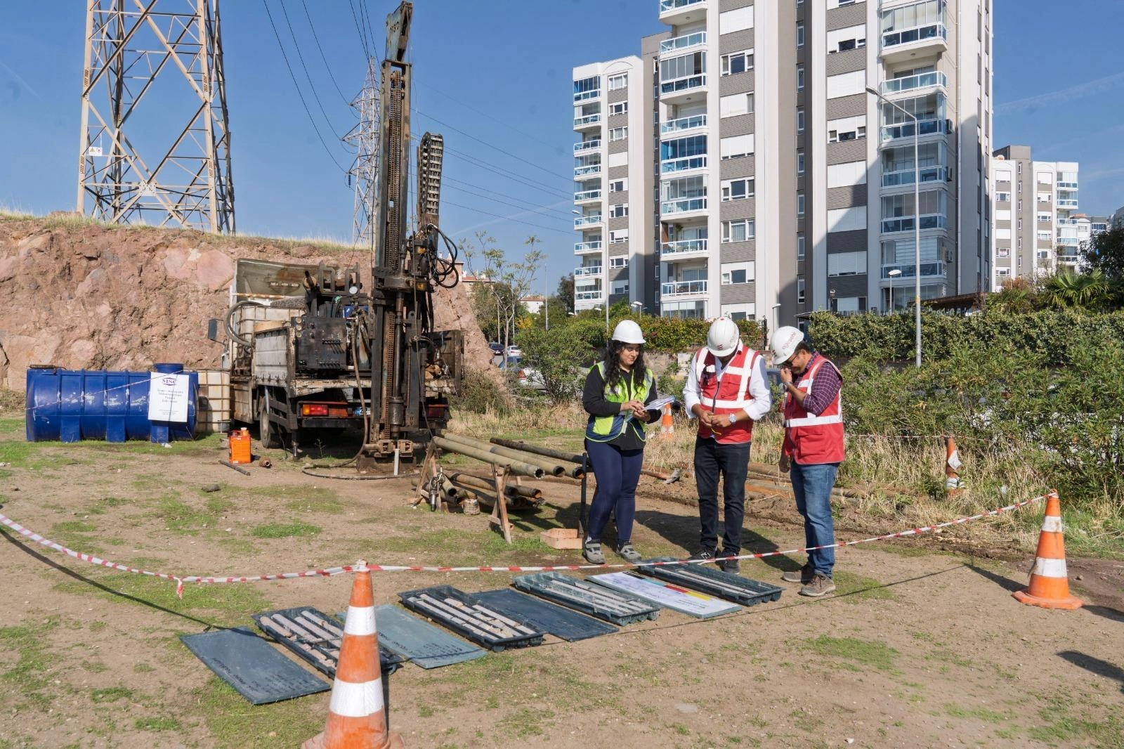 Karşıyaka’da yaşayanlar dikkat, evinizin röntgeni çekildi! 4 Karşıyaka’da yaşayanlar dikkat, evinizin röntgeni çekildi!