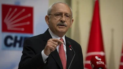 Mahkemenin "mutlak butlan" kararı sonrası CHP Genel Başkanlığı koltuğuna geri