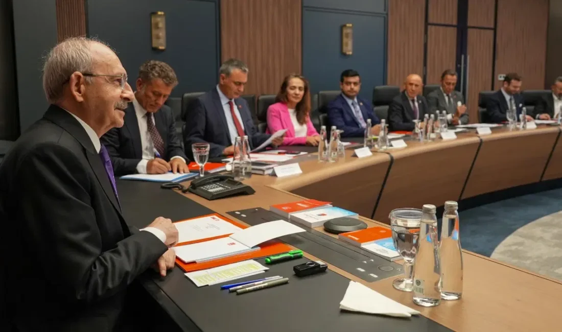 CHP Genel Başkanı Kemal Kılıçdaroğlu başkanlığında toplanan Merkez Yönetim Kurulu