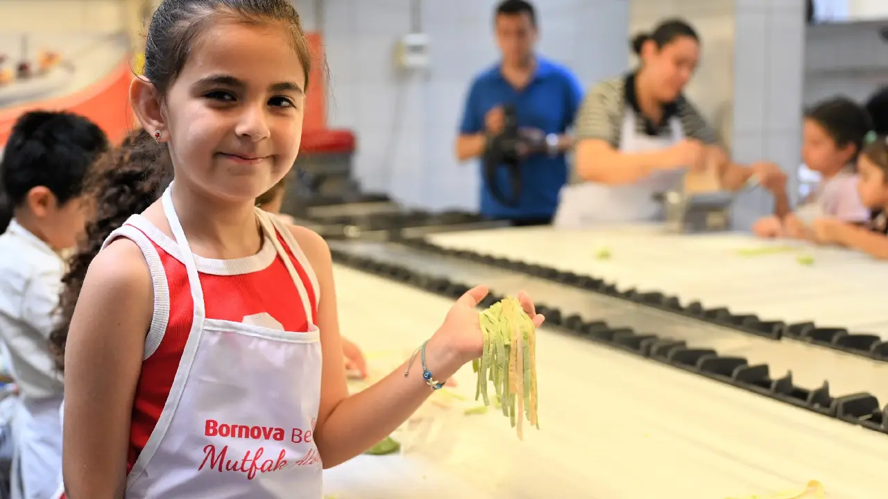 Minik Şefler mutfağa girdi, yaz tatili lezzetle başladı!