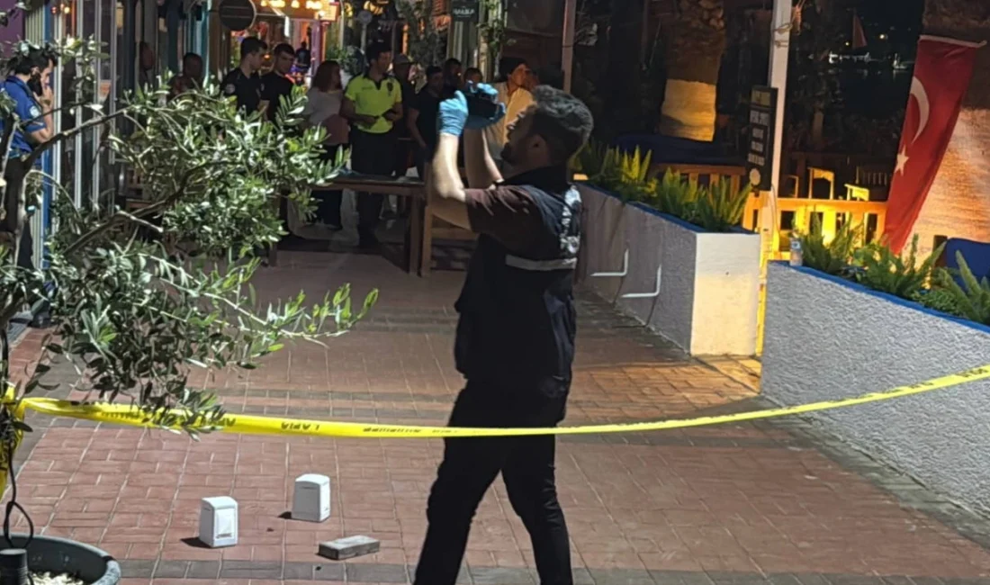 Muğla'nın Bodrum ilçesinde bir restoranda arkadaşlarıyla oturan 28 yaşındaki Muhammer