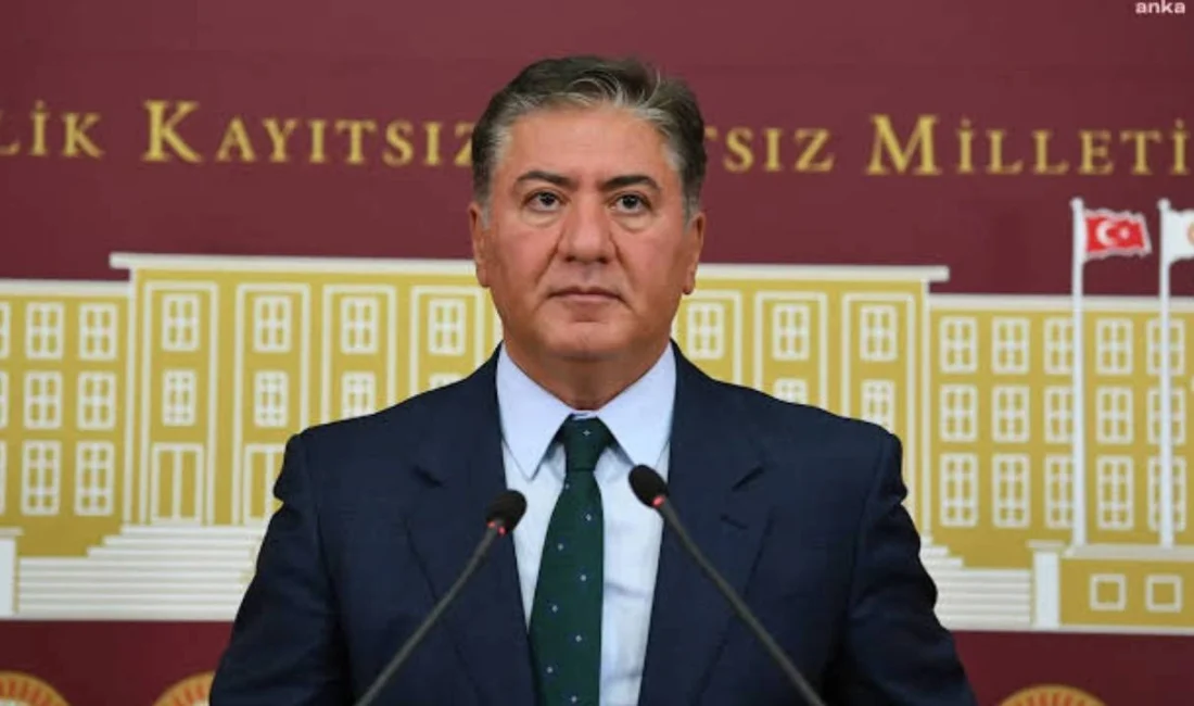 CHP Grup Başkanvekili Murat Emir, kurucusu ve lideri Özgür Özel