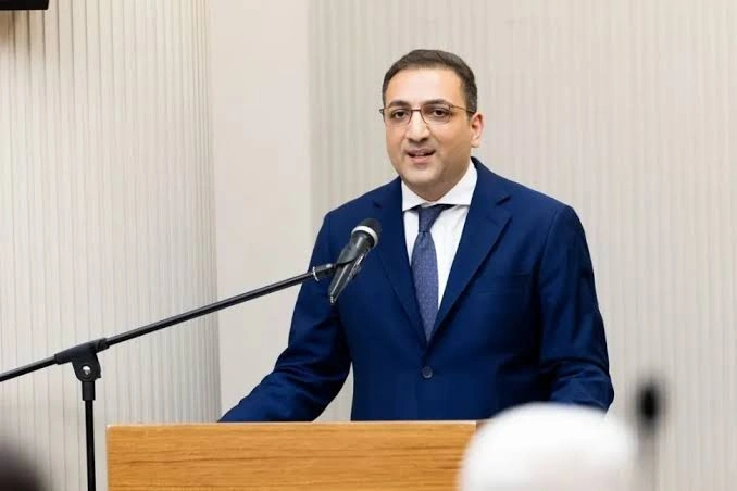 İzmir’de Seferihisar merkezli yürütülen rüşvet ve yolsuzluk soruşturması kapsamında gözaltına