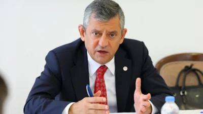 DEMOKRAT GÜNDEM-CANLI ANLATIM-YENİ Parti’yi kurarak Türk siyasetinde yeni bir sayfa
