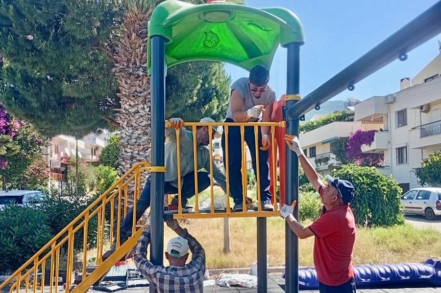 Menderes Sahillerinde park seferberliği: Vatandaş memnun