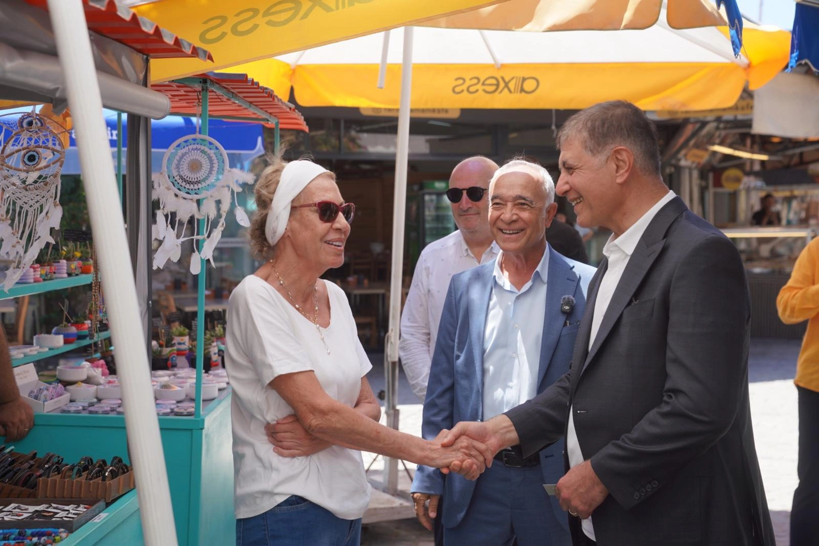 Seferihisar'a yatırım yağmuru! Başkan Cemil Tugay sahadan müjdeleri peş peşe sıraladı!