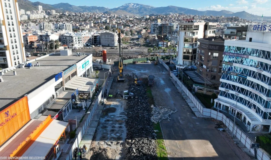 İzmir Büyükşehir Belediye Başkanı Cemil Tugay, Karşıyaka trafiğinin iki yakasını