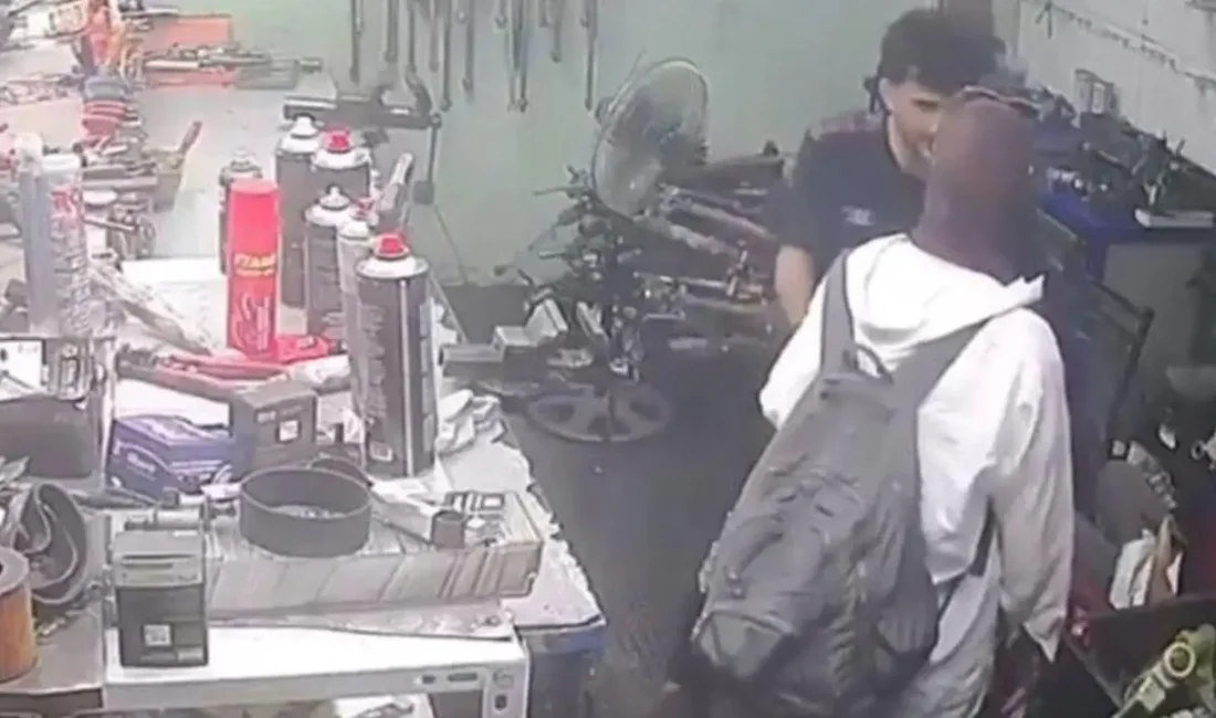 İstanbul'da iş yerlerine girerek erkek çalışanlara yönelik cinsel tacizde bulunduğu