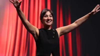 Komedyen Tuba Ulu’nun sahne performansında Kanuni Sultan Süleyman’a yönelik ifadeleri