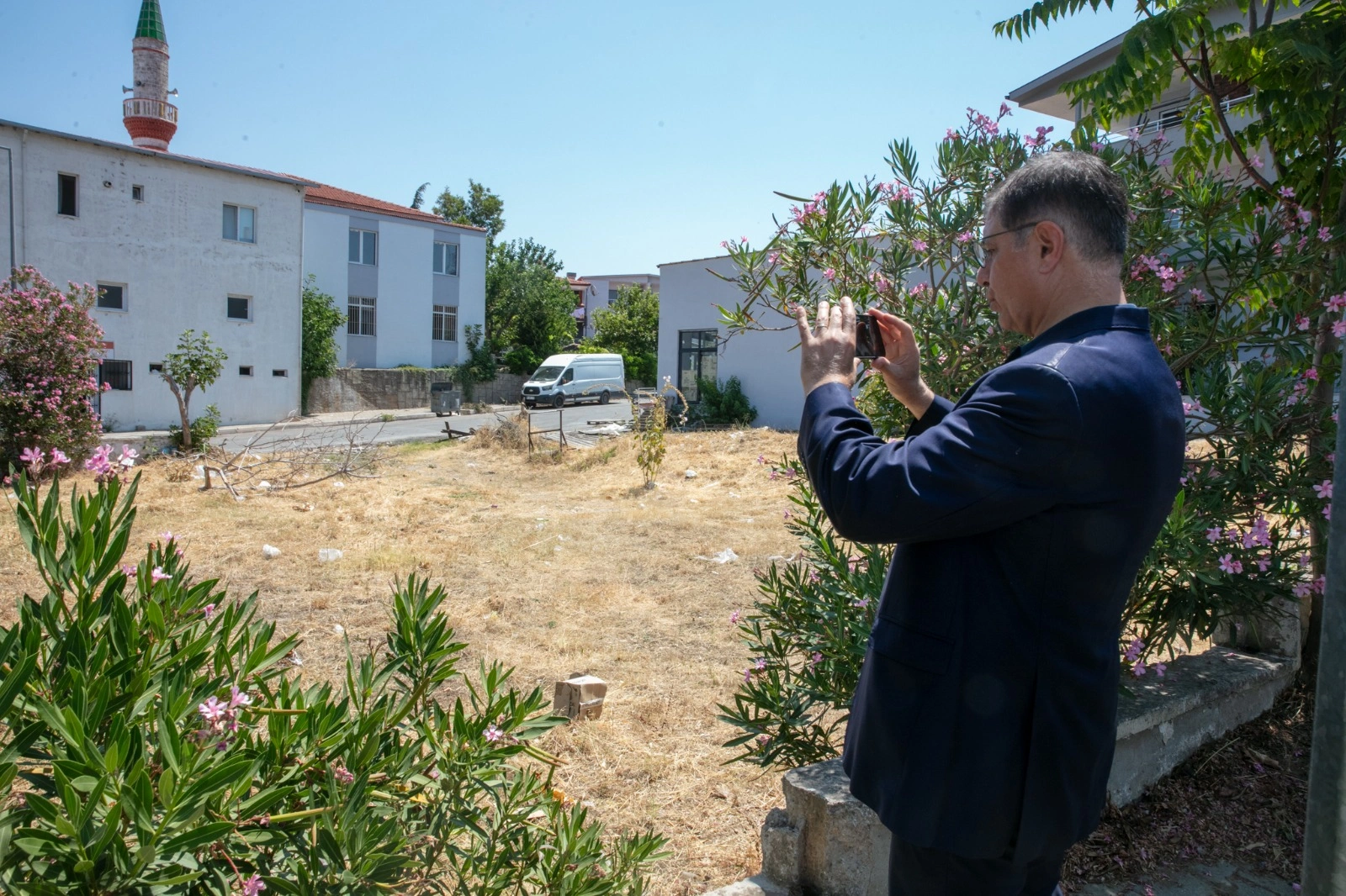 Başkan Tugay’dan Güzelbahçe çıkarması: “Talepleri bir bir dinliyoruz!"