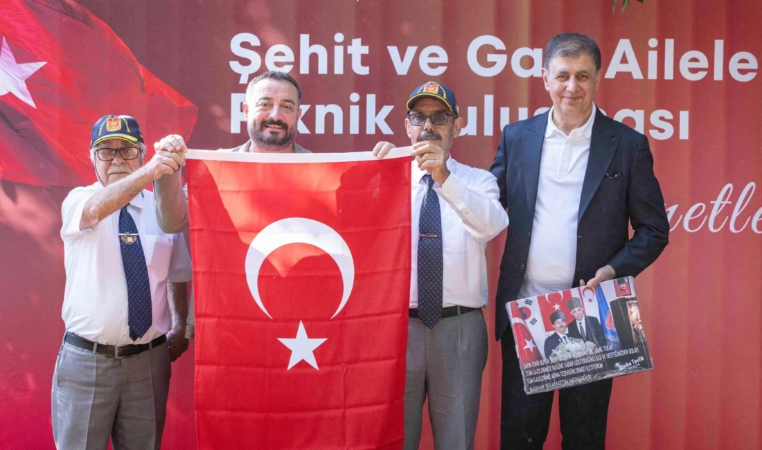 İzmir Büyükşehir Belediye Başkanı Dr. Cemil Tugay, İzmir Büyükşehir Belediyesi'nin